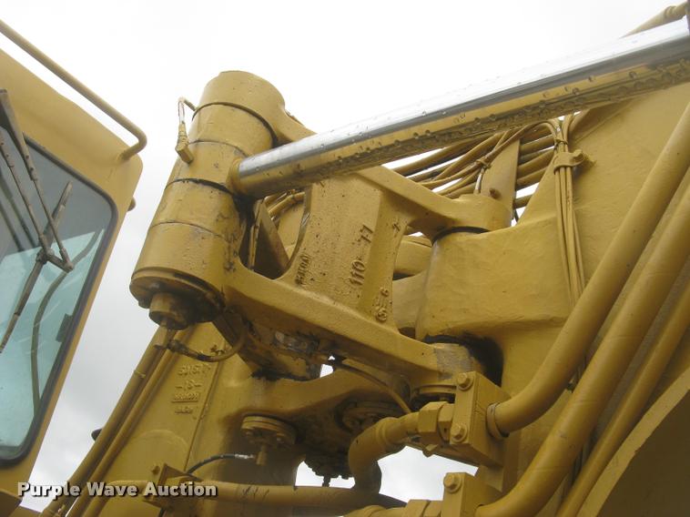 image for item L2358 2000 Caterpillar 615C Series II elevating scaper