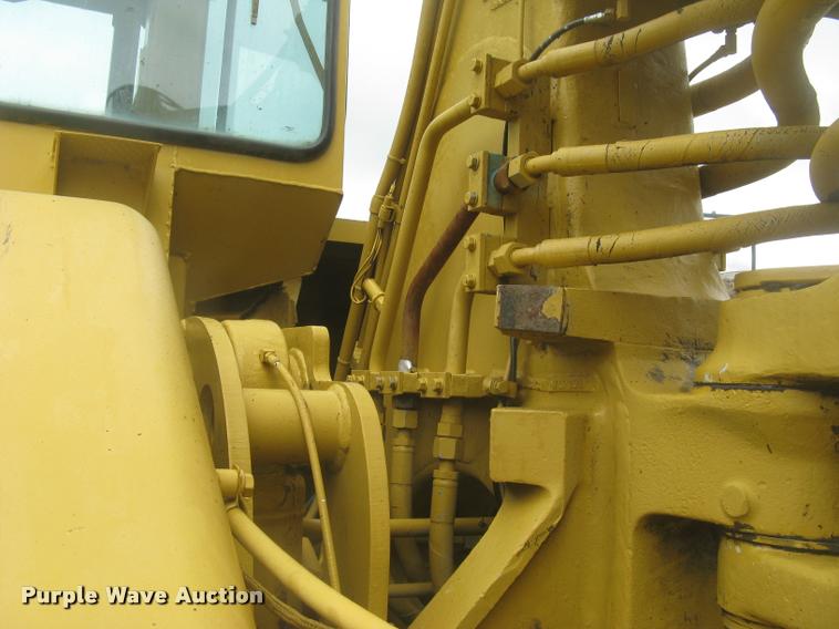 image for item L2358 2000 Caterpillar 615C Series II elevating scaper