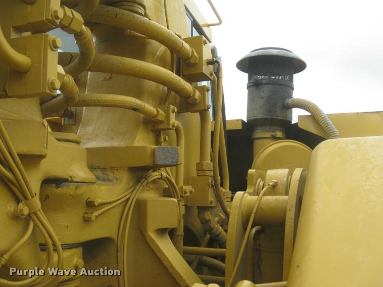 image for item L2358 2000 Caterpillar 615C Series II elevating scaper