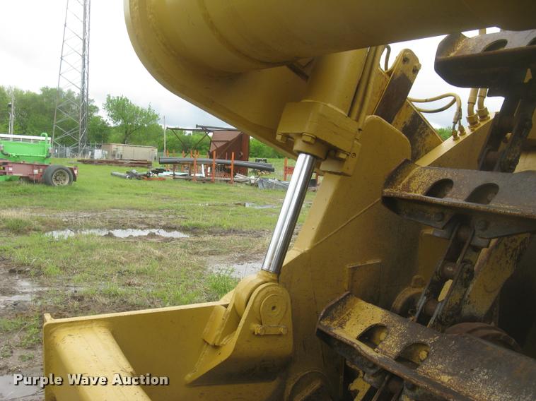 image for item L2358 2000 Caterpillar 615C Series II elevating scaper