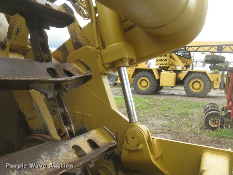 image for item L2358 2000 Caterpillar 615C Series II elevating scaper