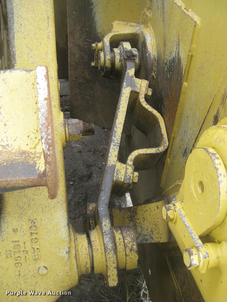 image for item L2358 2000 Caterpillar 615C Series II elevating scaper