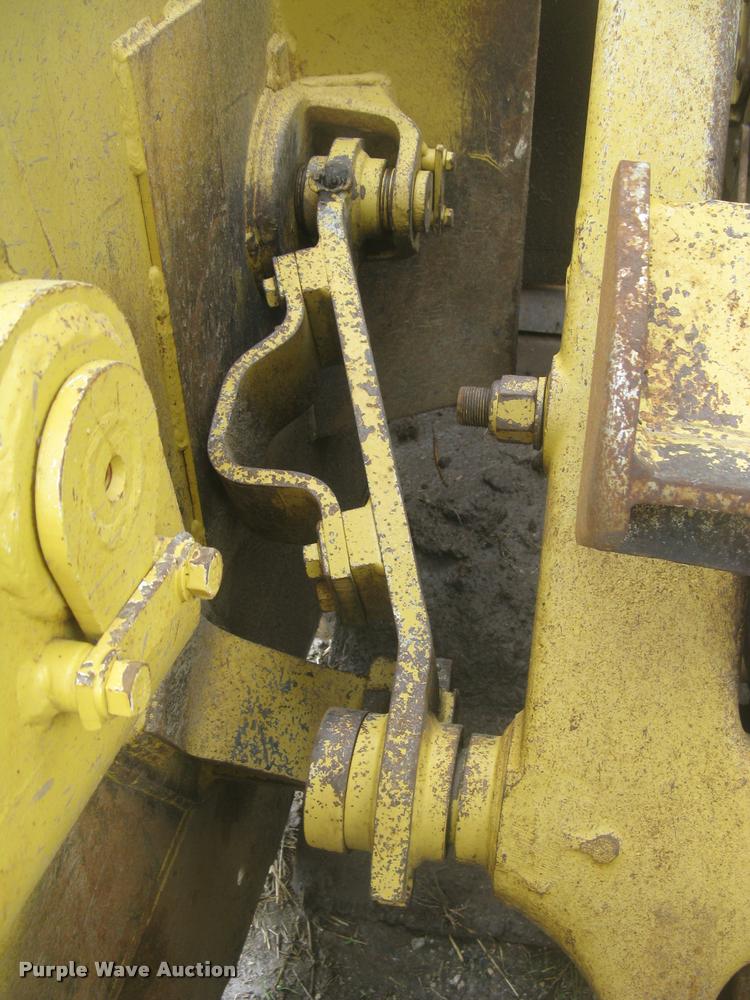 image for item L2358 2000 Caterpillar 615C Series II elevating scaper