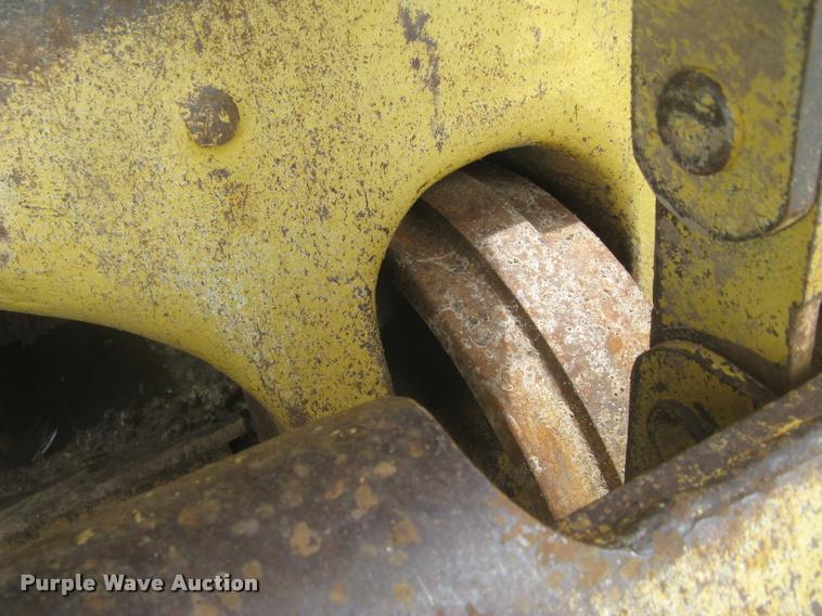 image for item L2358 2000 Caterpillar 615C Series II elevating scaper