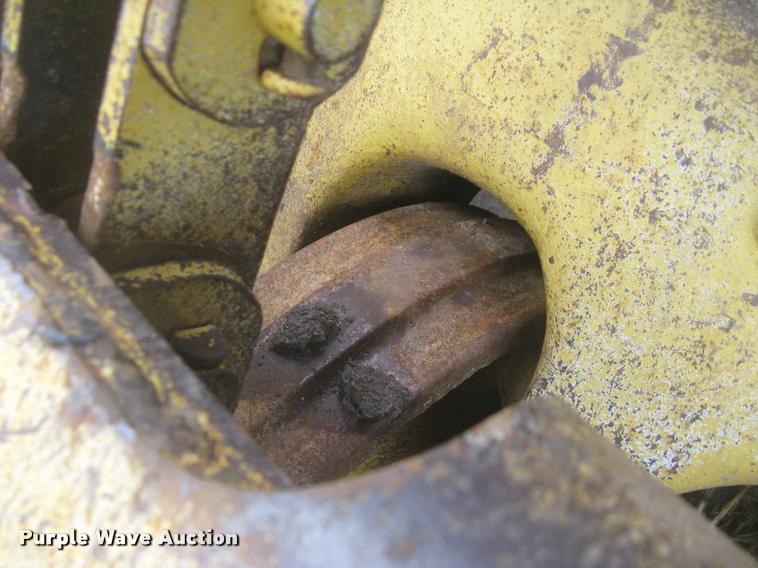 image for item L2358 2000 Caterpillar 615C Series II elevating scaper