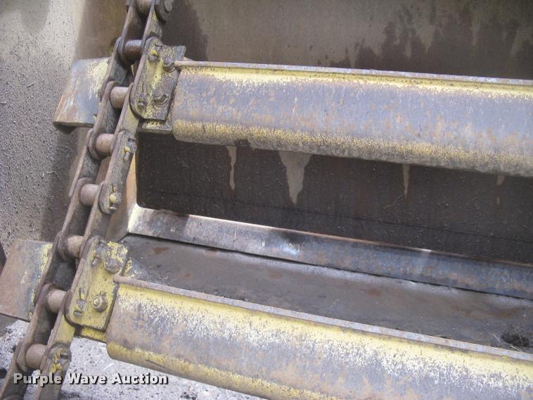 image for item L2358 2000 Caterpillar 615C Series II elevating scaper