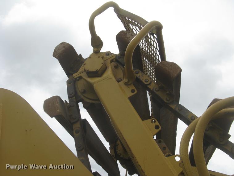 image for item L2358 2000 Caterpillar 615C Series II elevating scaper