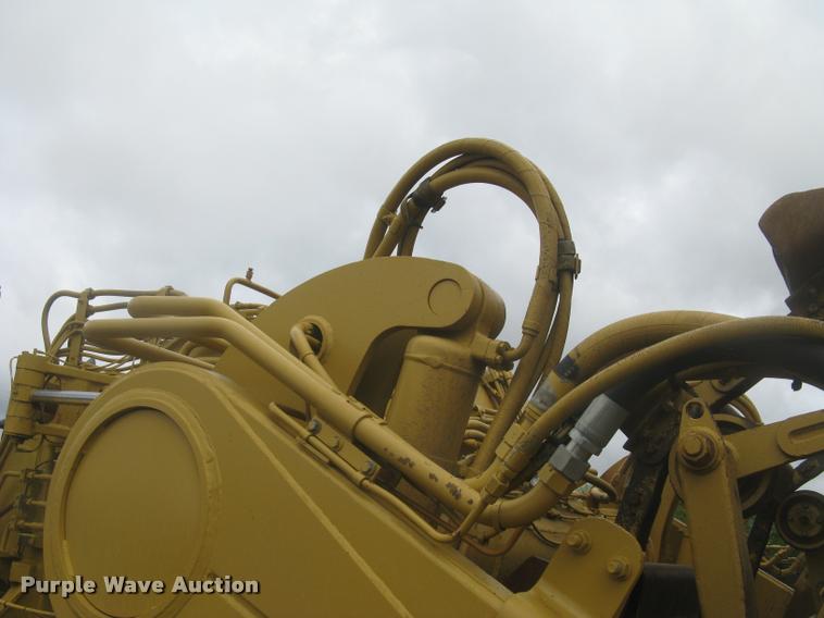 image for item L2358 2000 Caterpillar 615C Series II elevating scaper