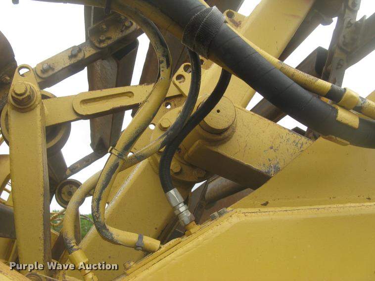image for item L2358 2000 Caterpillar 615C Series II elevating scaper