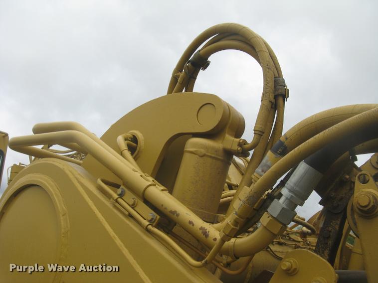 image for item L2358 2000 Caterpillar 615C Series II elevating scaper