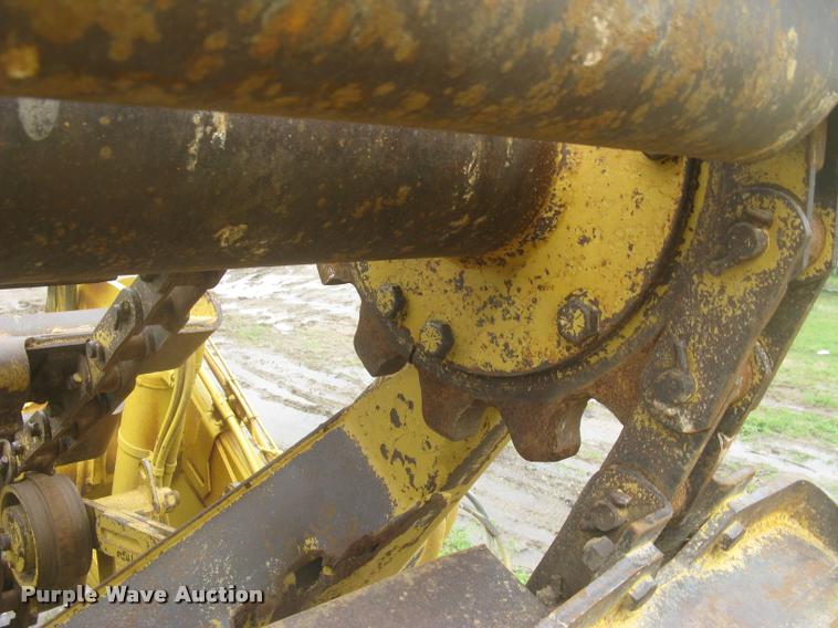 image for item L2358 2000 Caterpillar 615C Series II elevating scaper