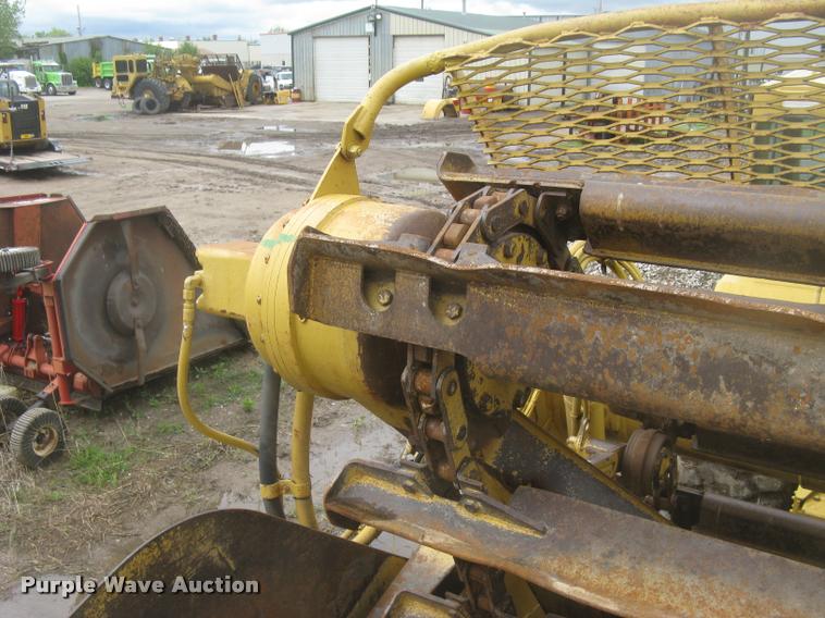 image for item L2358 2000 Caterpillar 615C Series II elevating scaper