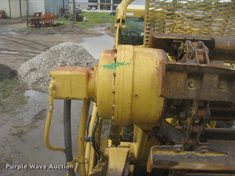 image for item L2358 2000 Caterpillar 615C Series II elevating scaper