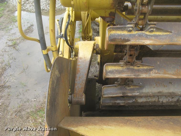 image for item L2358 2000 Caterpillar 615C Series II elevating scaper