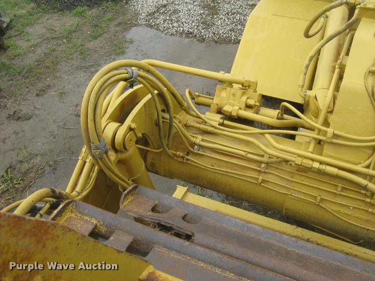 image for item L2358 2000 Caterpillar 615C Series II elevating scaper