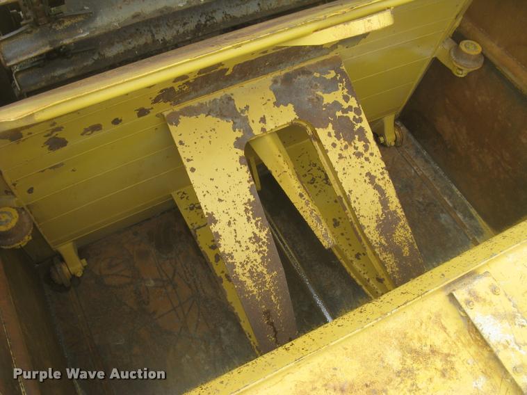 image for item L2358 2000 Caterpillar 615C Series II elevating scaper