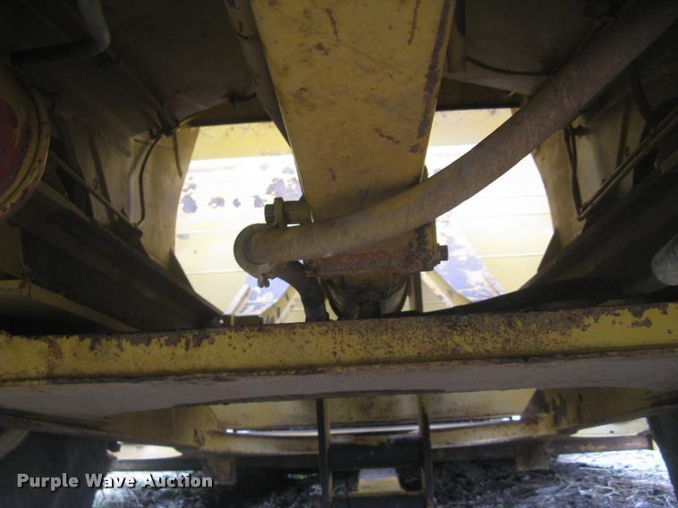 image for item L2358 2000 Caterpillar 615C Series II elevating scaper