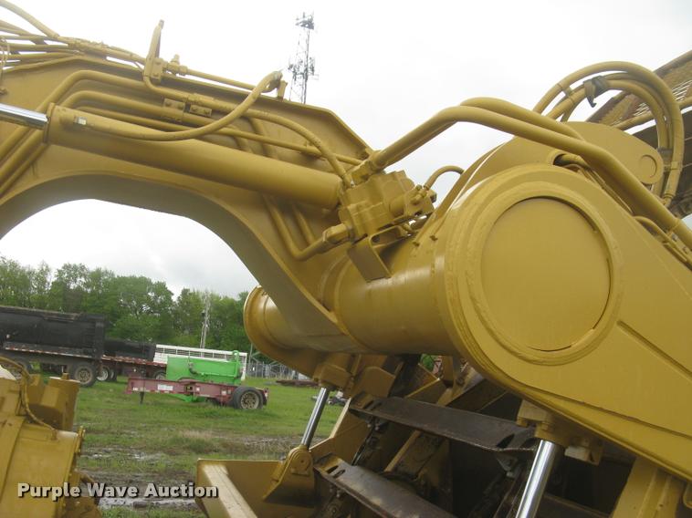 image for item L2358 2000 Caterpillar 615C Series II elevating scaper