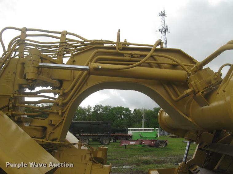 image for item L2358 2000 Caterpillar 615C Series II elevating scaper