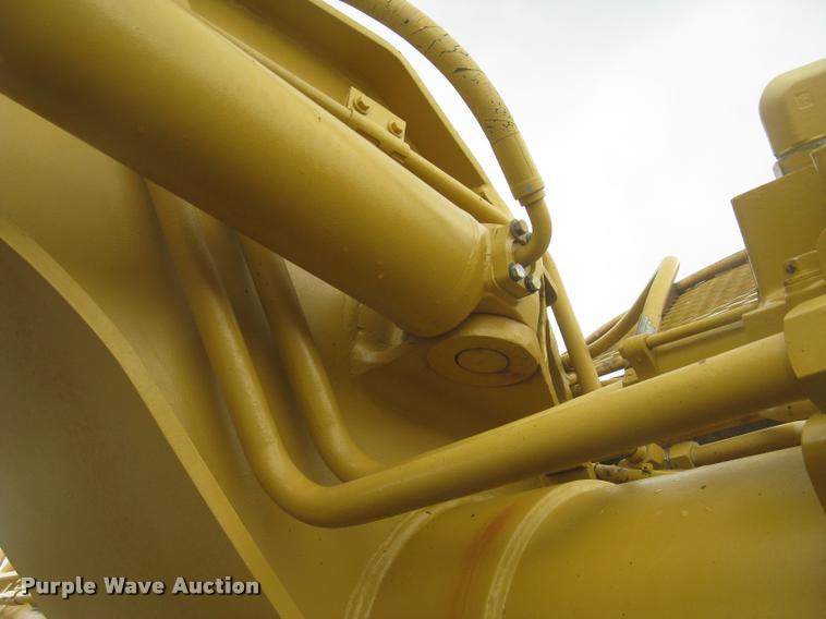 image for item L2358 2000 Caterpillar 615C Series II elevating scaper