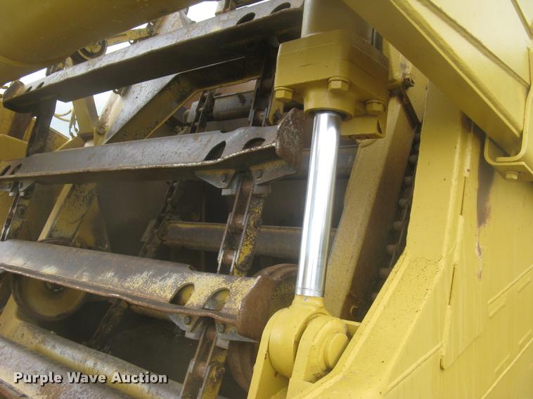 image for item L2358 2000 Caterpillar 615C Series II elevating scaper