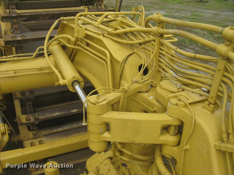 image for item L2358 2000 Caterpillar 615C Series II elevating scaper