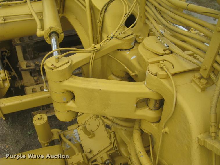 image for item L2358 2000 Caterpillar 615C Series II elevating scaper