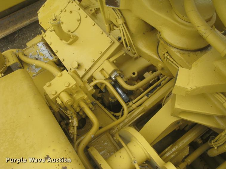 image for item L2358 2000 Caterpillar 615C Series II elevating scaper