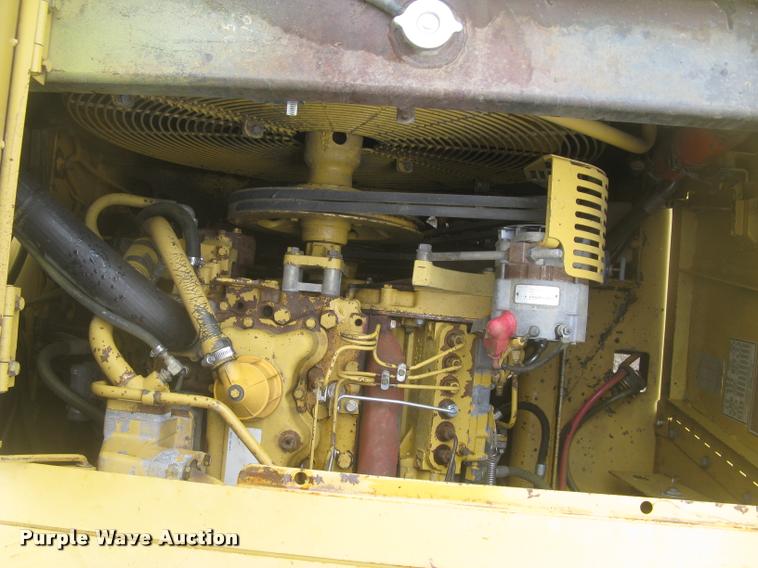 image for item L2358 2000 Caterpillar 615C Series II elevating scaper