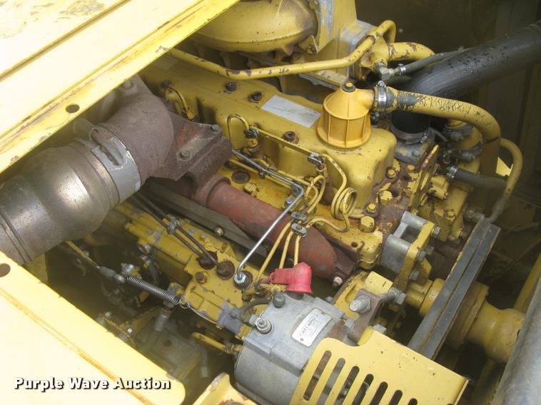 image for item L2358 2000 Caterpillar 615C Series II elevating scaper