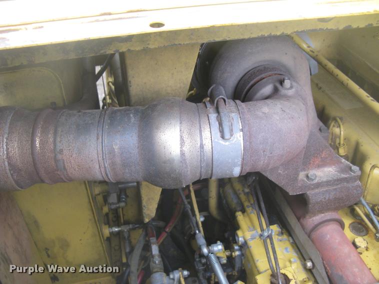 image for item L2358 2000 Caterpillar 615C Series II elevating scaper