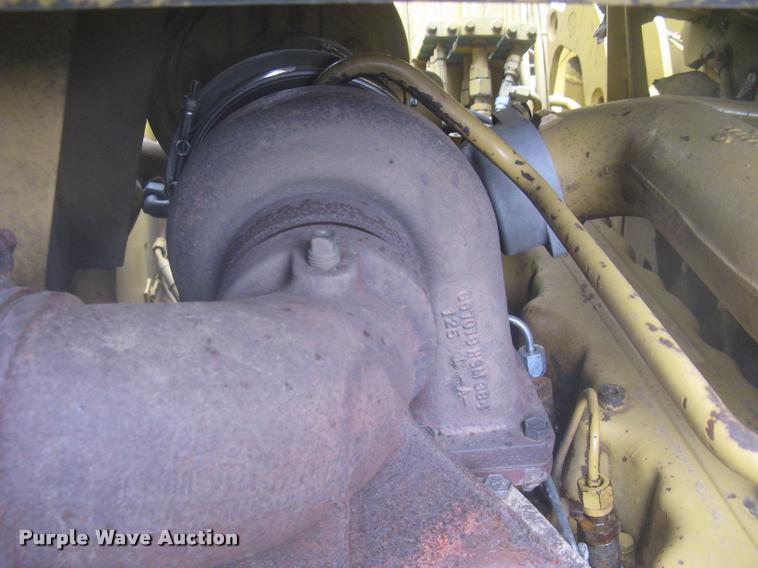 image for item L2358 2000 Caterpillar 615C Series II elevating scaper