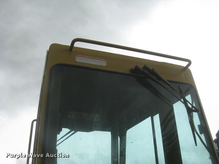 image for item L2358 2000 Caterpillar 615C Series II elevating scaper