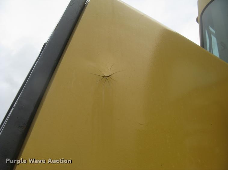 image for item L2358 2000 Caterpillar 615C Series II elevating scaper