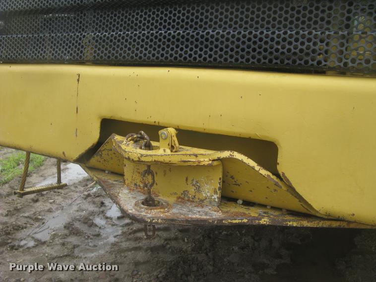 image for item L2358 2000 Caterpillar 615C Series II elevating scaper