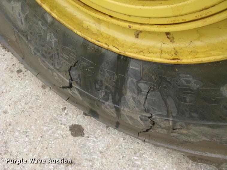 image for item L2358 2000 Caterpillar 615C Series II elevating scaper