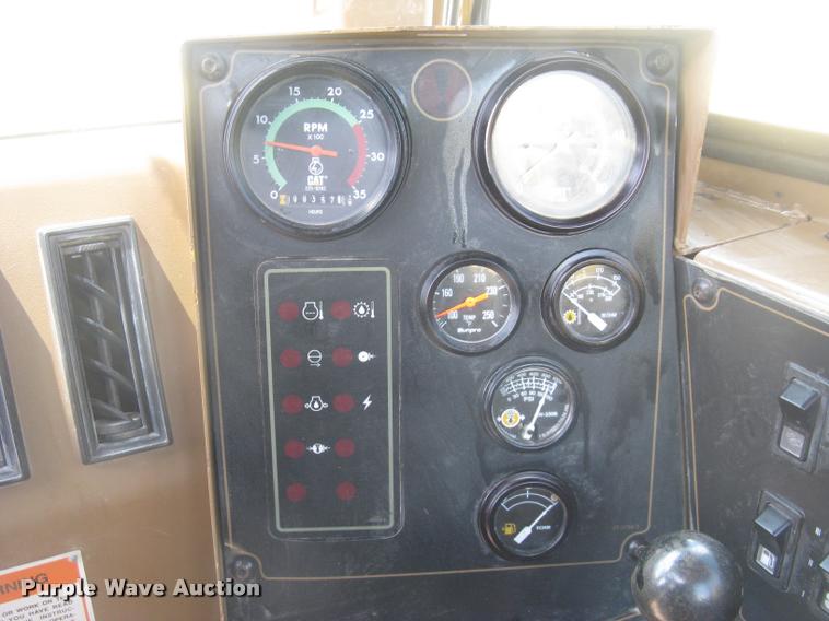 image for item L2358 2000 Caterpillar 615C Series II elevating scaper