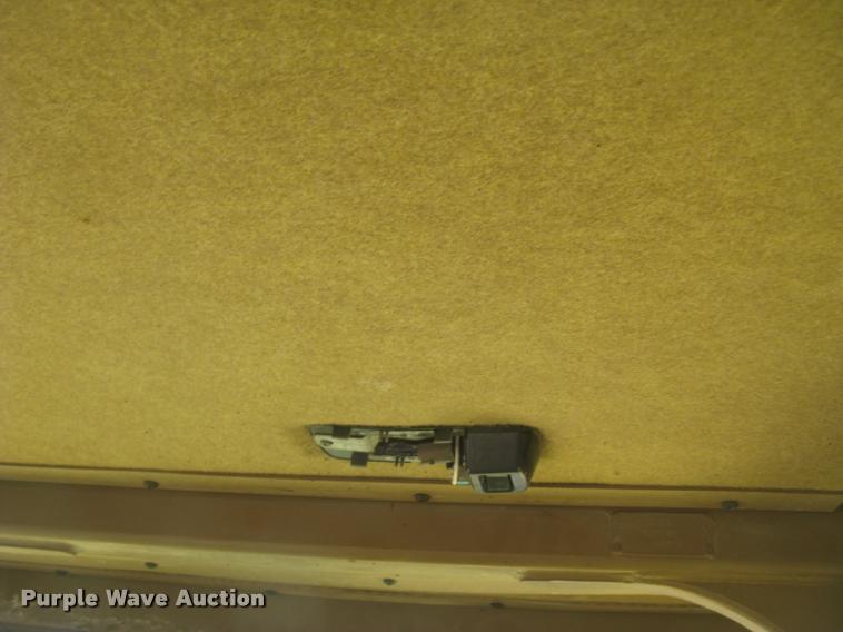 image for item L2358 2000 Caterpillar 615C Series II elevating scaper