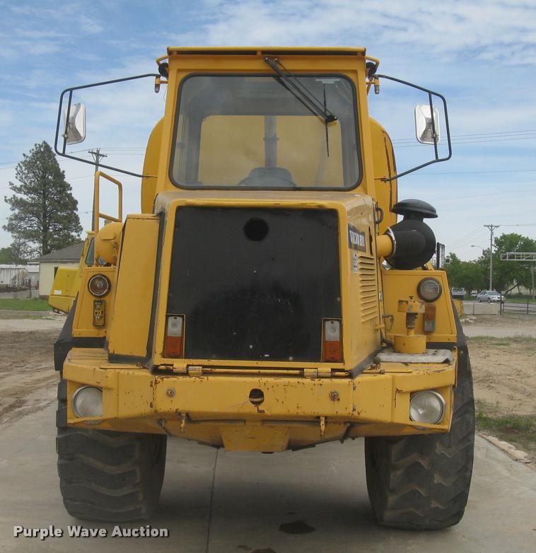 image for item L2372 Volvo BM A25 water truck