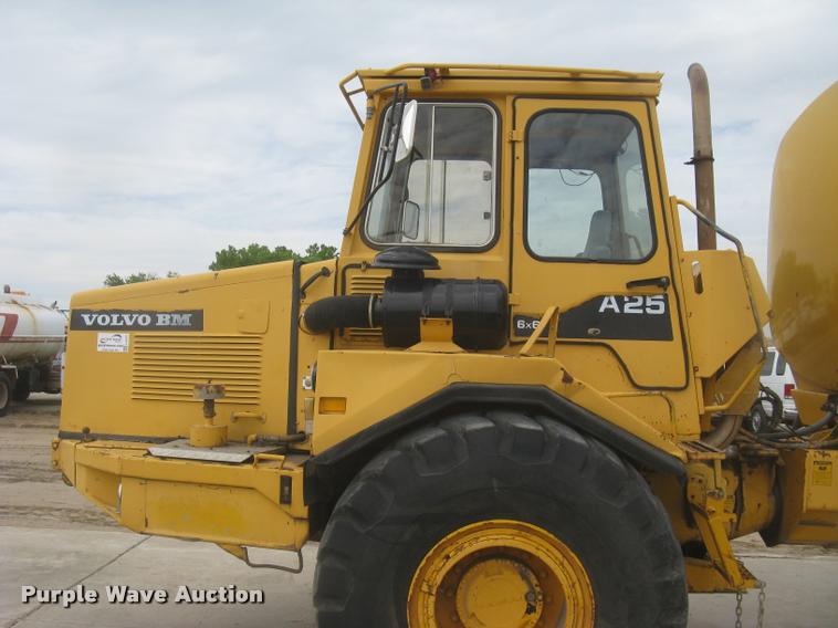 image for item L2372 Volvo BM A25 water truck