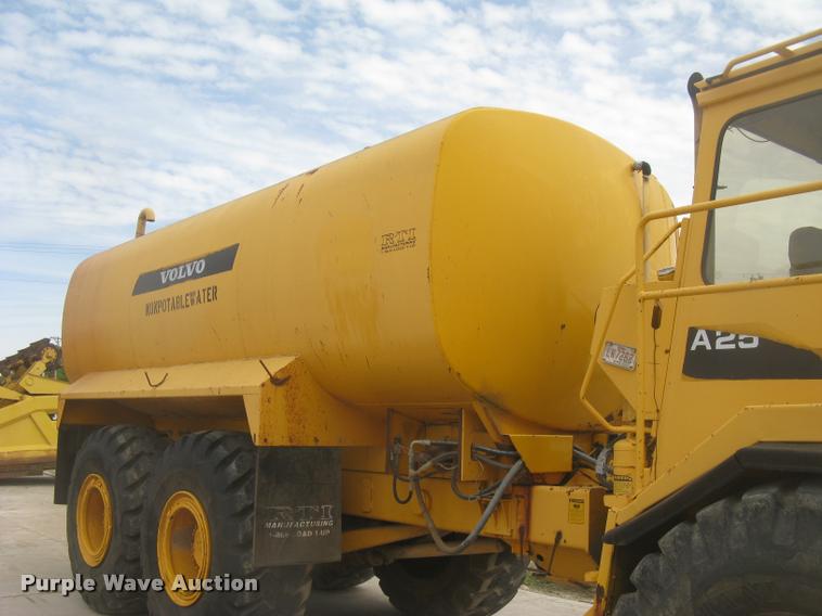 image for item L2372 Volvo BM A25 water truck