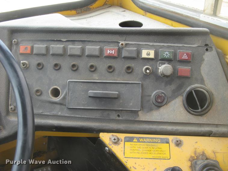 image for item L2372 Volvo BM A25 water truck