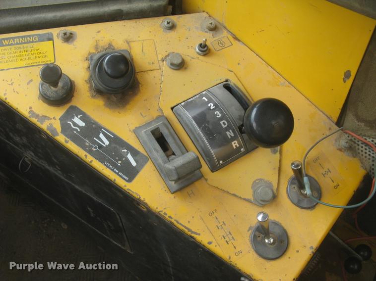 image for item L2372 Volvo BM A25 water truck