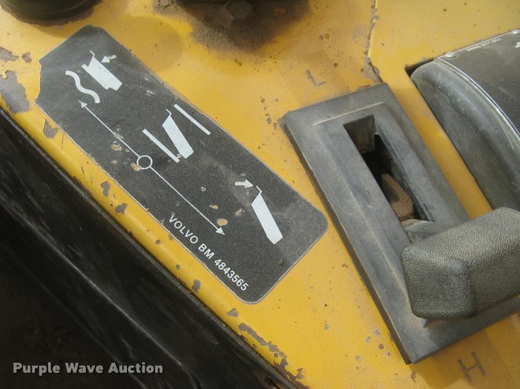 image for item L2372 Volvo BM A25 water truck