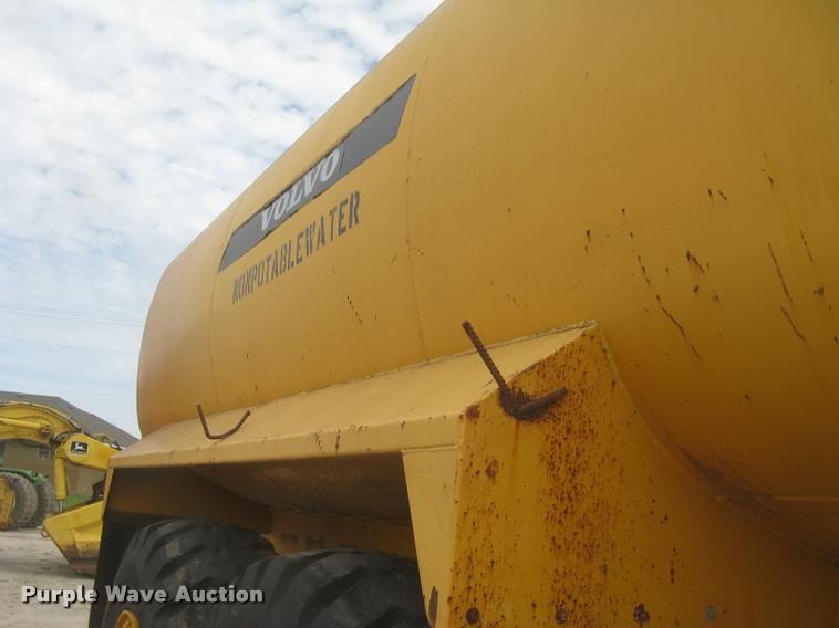 image for item L2372 Volvo BM A25 water truck