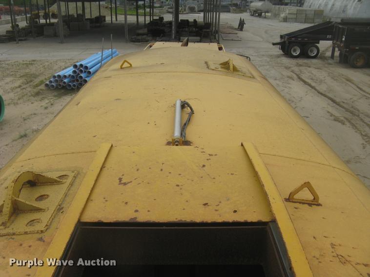 image for item L2372 Volvo BM A25 water truck