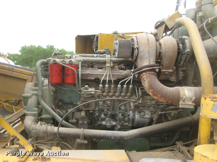 image for item L2372 Volvo BM A25 water truck