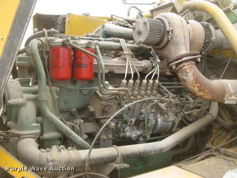 image for item L2372 Volvo BM A25 water truck