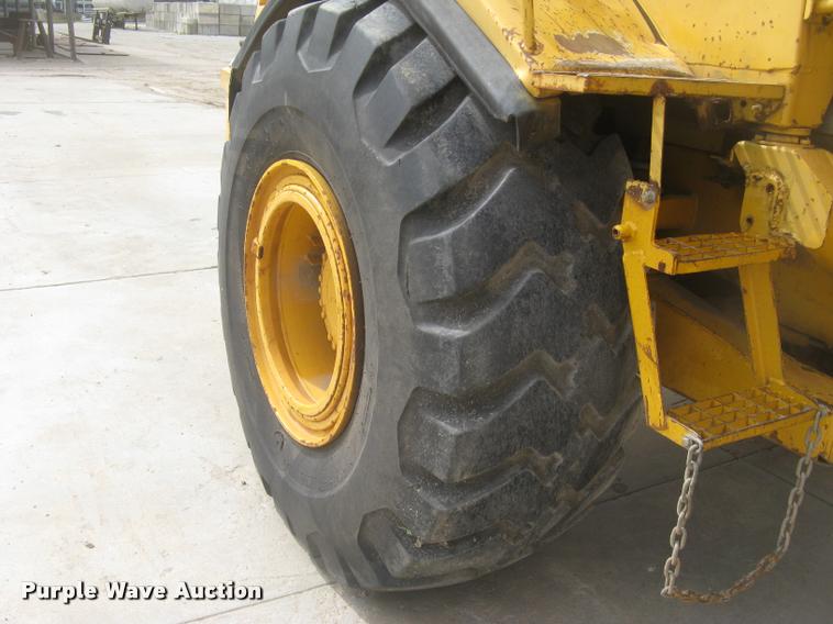 image for item L2372 Volvo BM A25 water truck