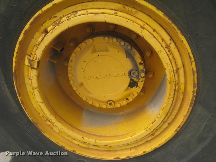 image for item L2372 Volvo BM A25 water truck